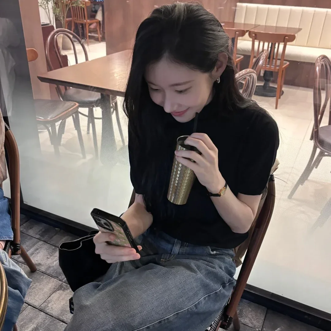 Chaeryeong gallery image