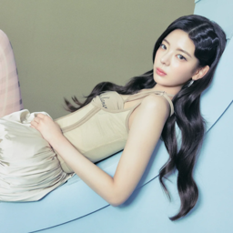 Lia gallery image