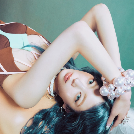 Lia gallery image