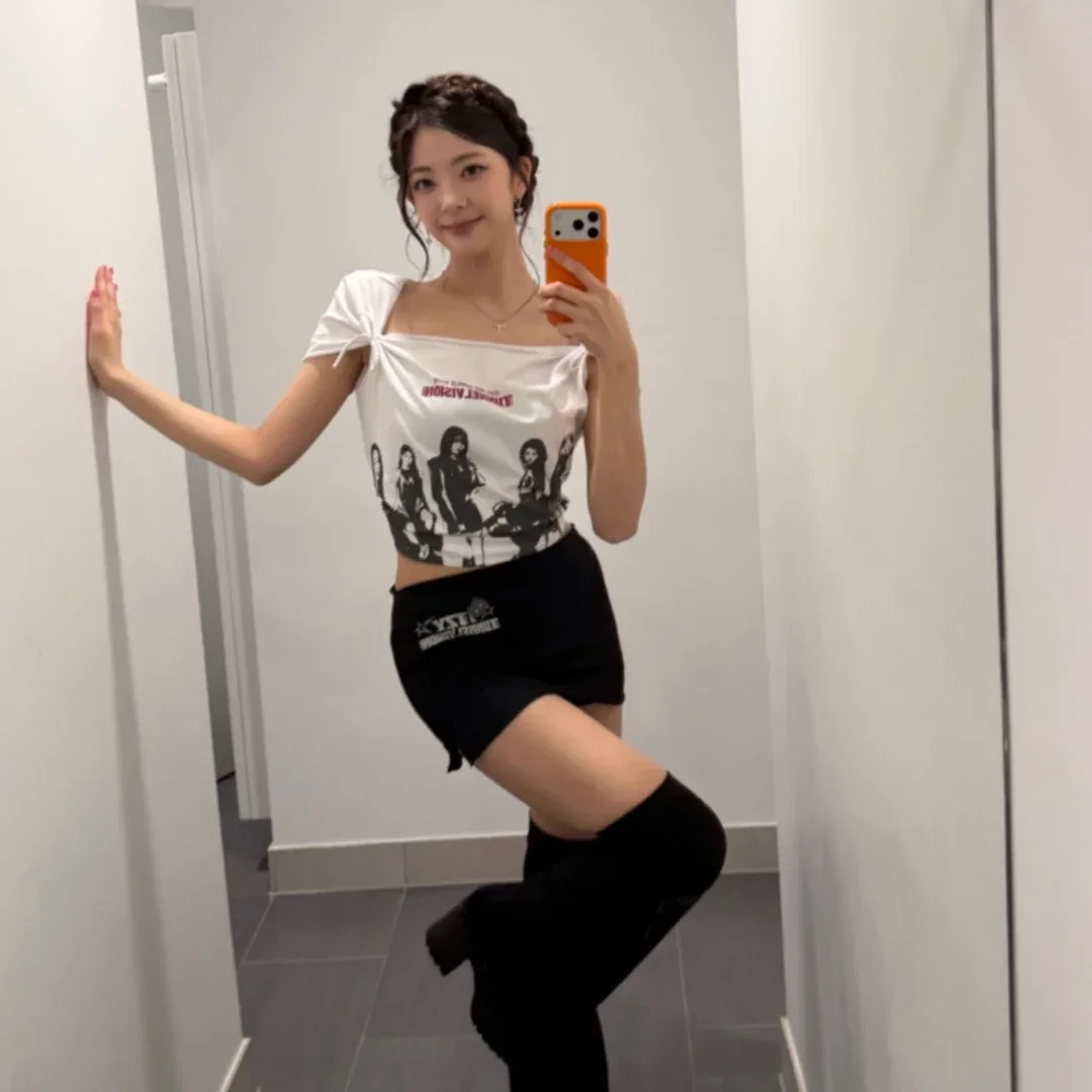 Lia gallery image