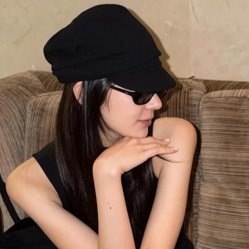 Lia gallery image