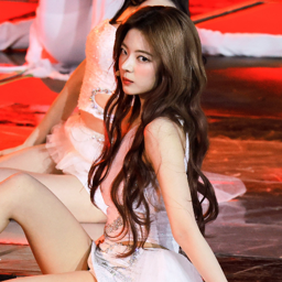 Lia gallery image