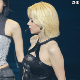 Yeji gallery image