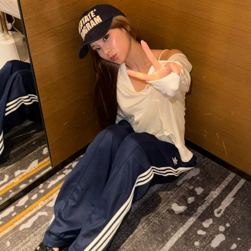 Yeji gallery image