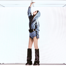 Yeji gallery image
