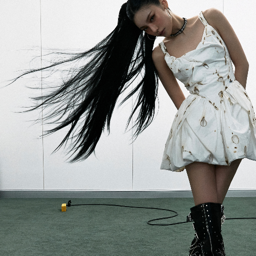 Yeji gallery image