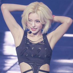 Yeji gallery image