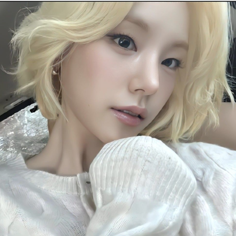 Yeji gallery image