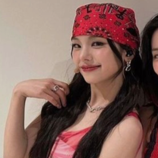 Yeji gallery image