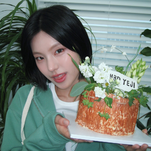 Yeji gallery image