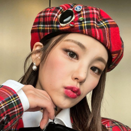 Yeji gallery image