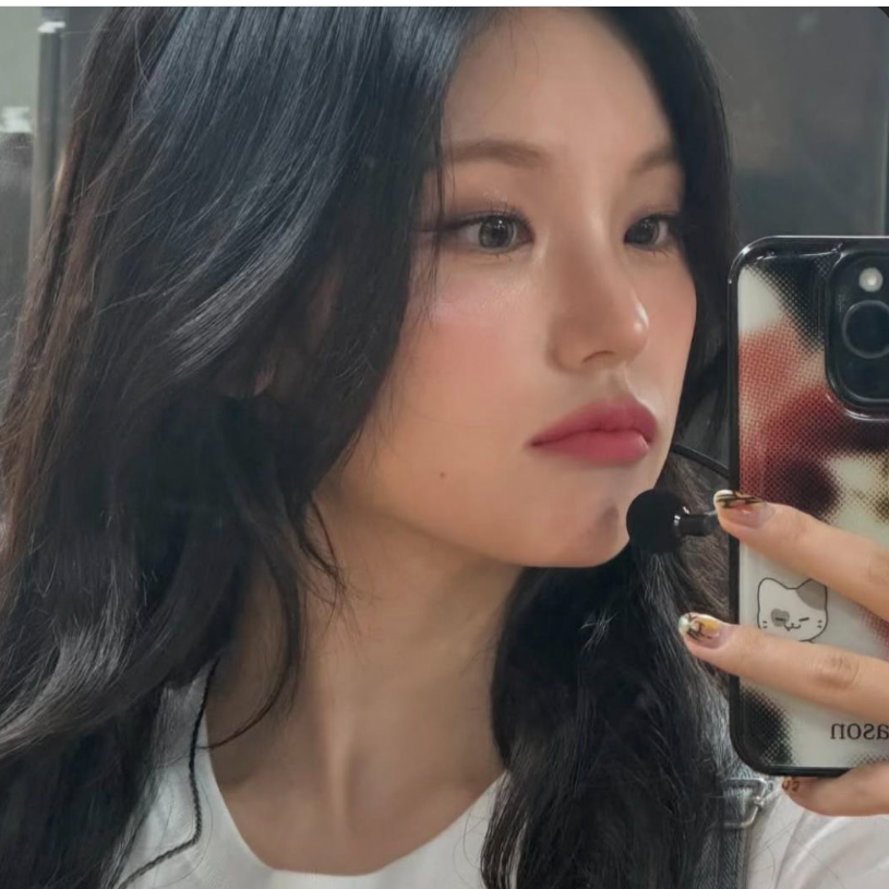 Yeji gallery image
