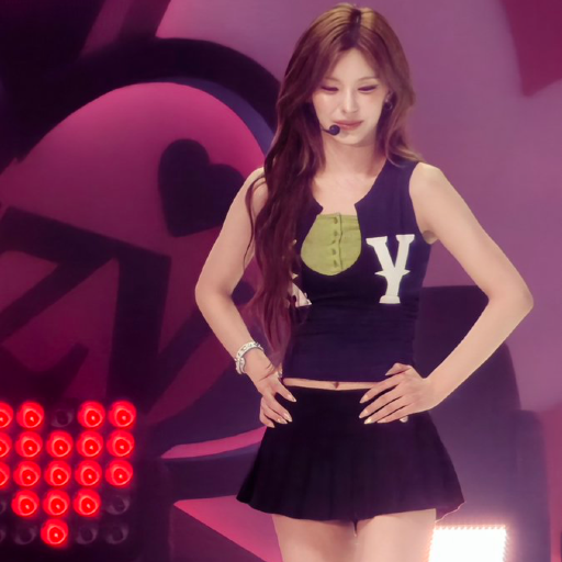 Yeji 갤러리 이미지
