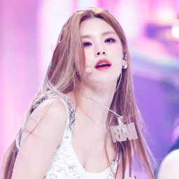 Yeji gallery image