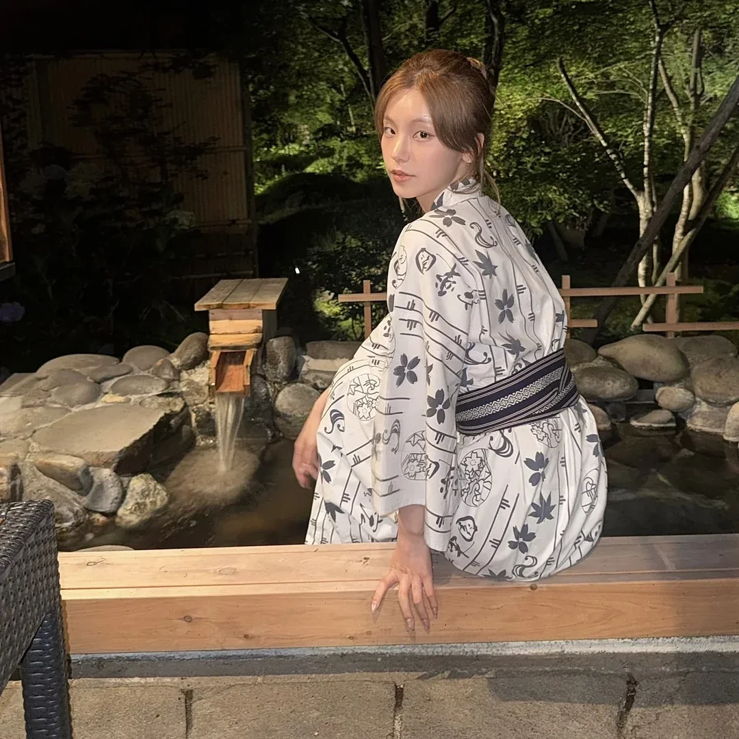Yeji gallery image