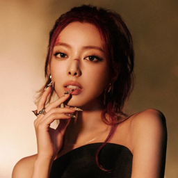Yuna gallery image
