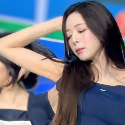 Yuna 갤러리 이미지