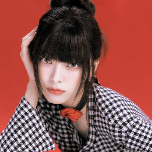 Yuna gallery image