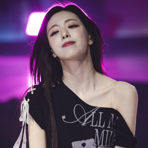 Yuna 갤러리 이미지