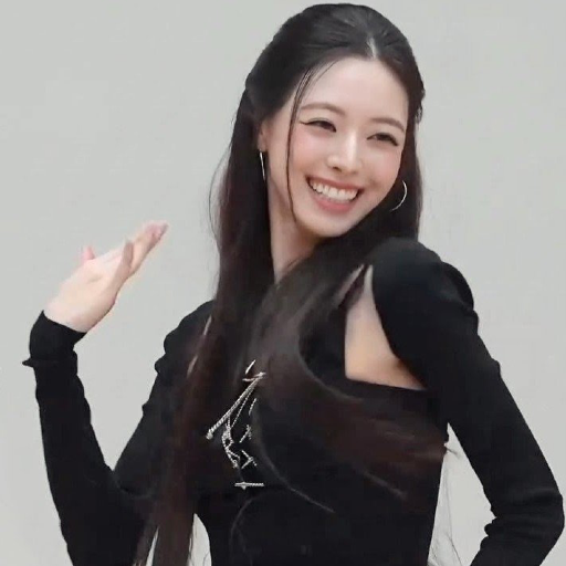 Yuna 갤러리 이미지