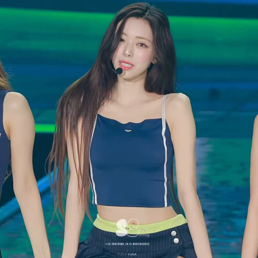 Yuna 갤러리 이미지
