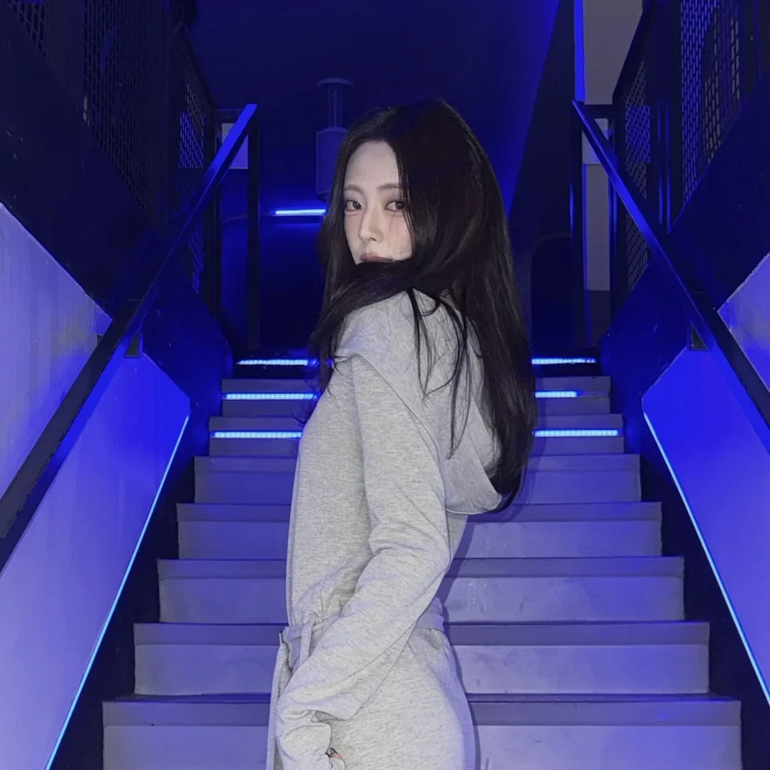 Yuna 갤러리 이미지