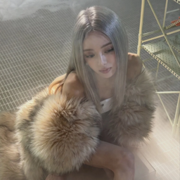 Yuna gallery image