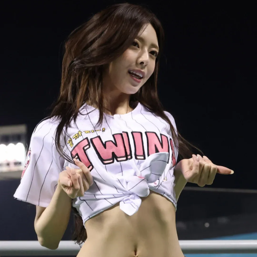 Yuna 갤러리 이미지