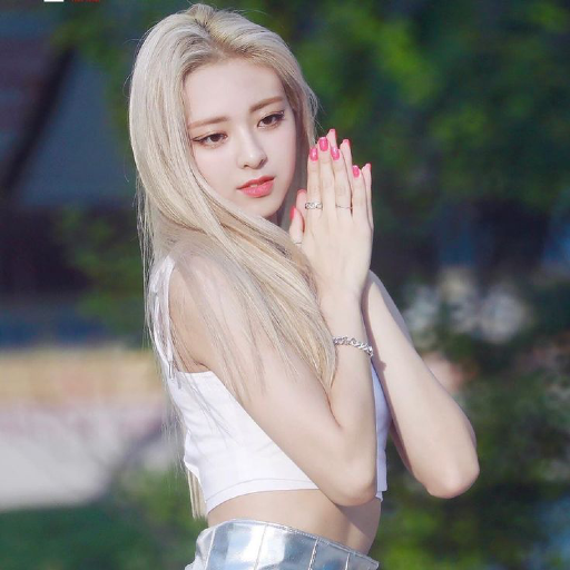 Yuna gallery image