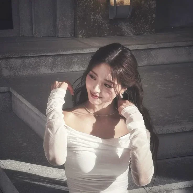 Yuna gallery image