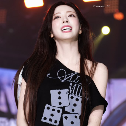Yuna 갤러리 이미지