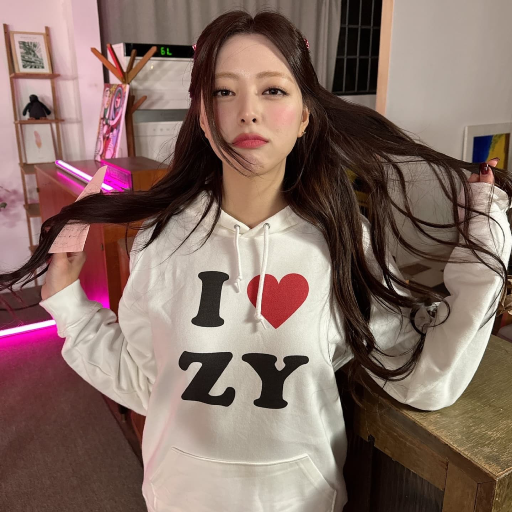 Yuna gallery image