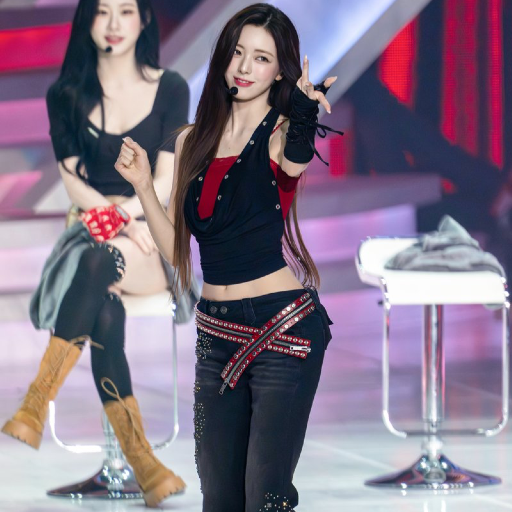 Yuna 갤러리 이미지