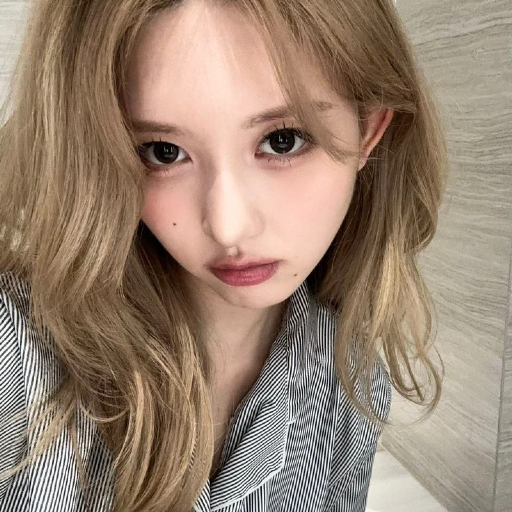 Gaeul gallery image