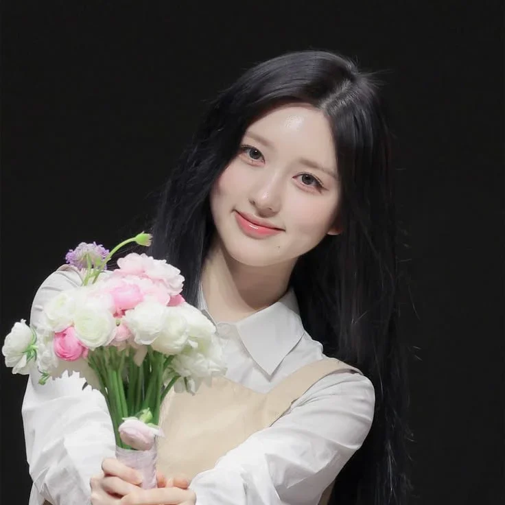 Gaeul gallery image