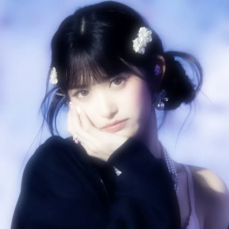 Leeseo gallery image