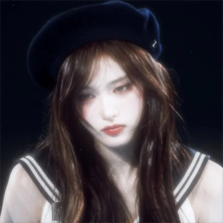 Leeseo gallery image