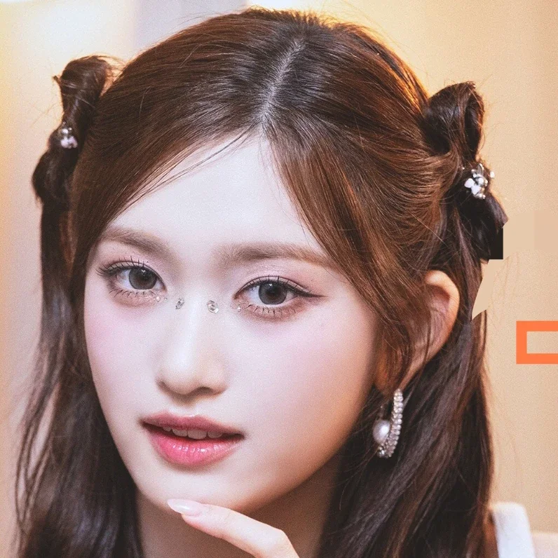 Leeseo gallery image