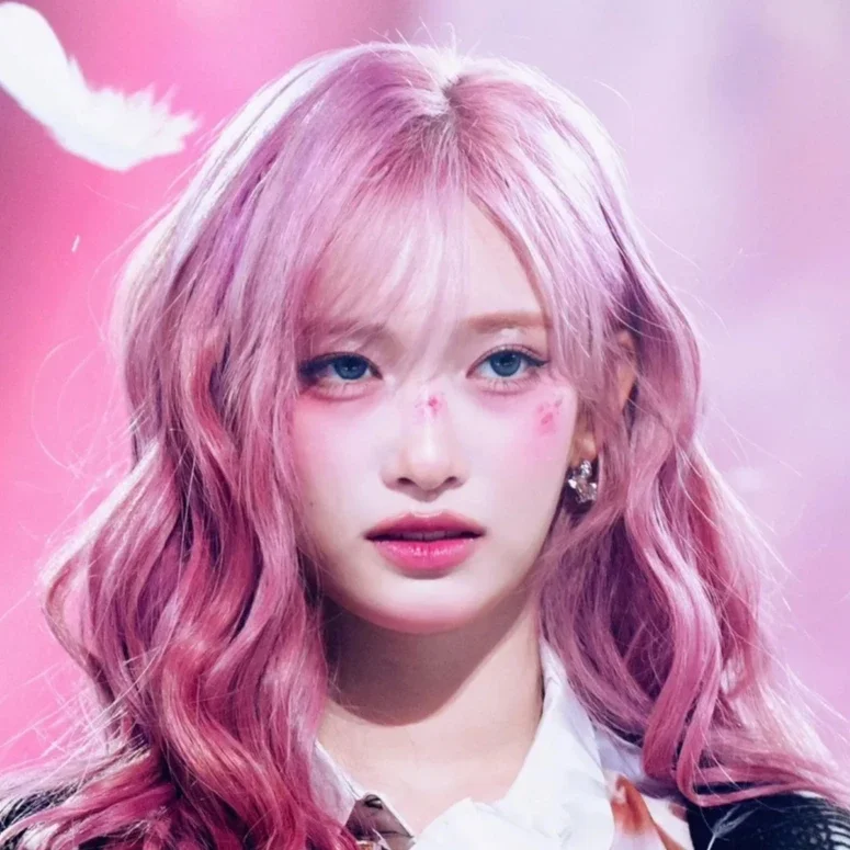Leeseo gallery image