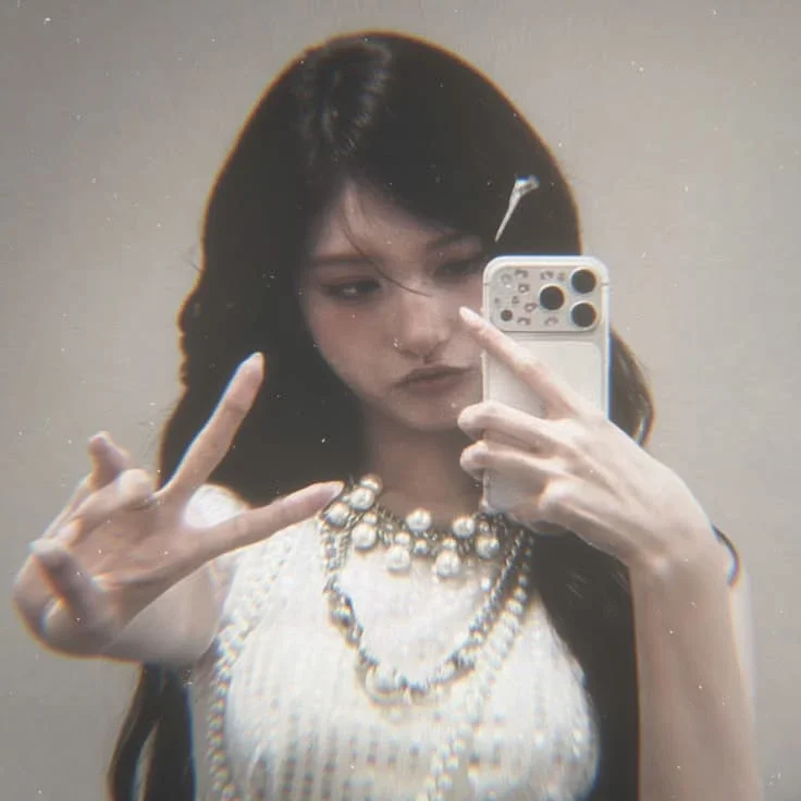 Leeseo gallery image