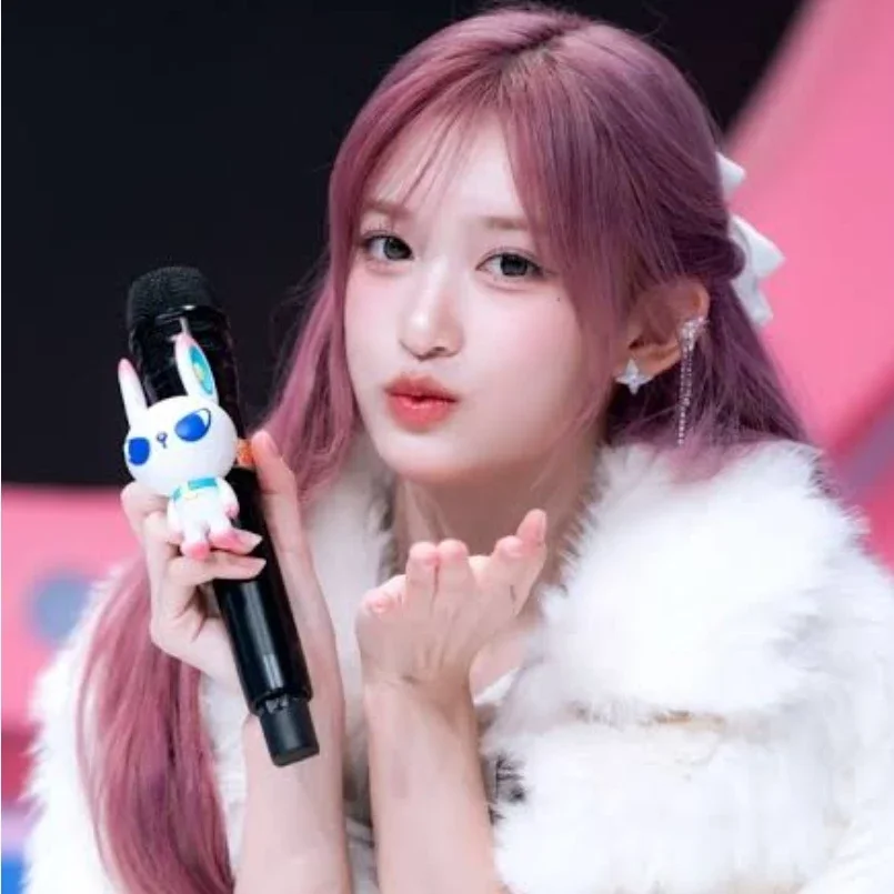 Leeseo gallery image