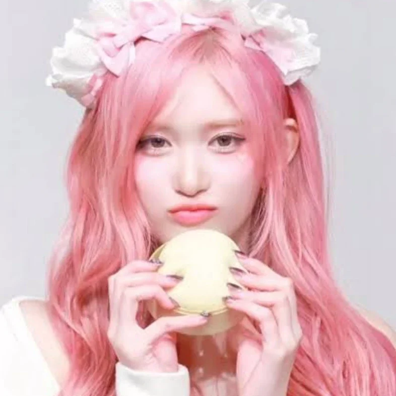 Leeseo gallery image