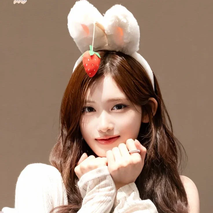 Leeseo gallery image