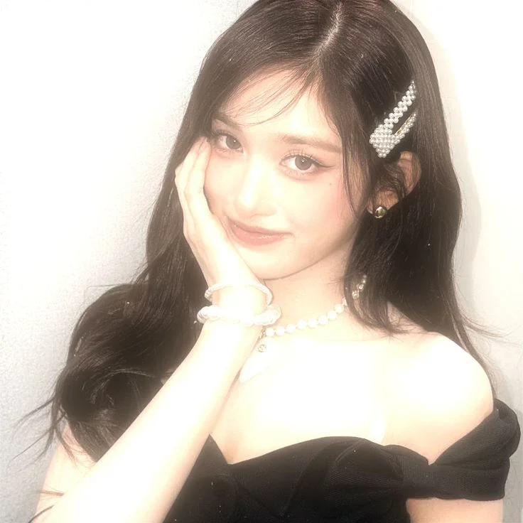 Leeseo gallery image