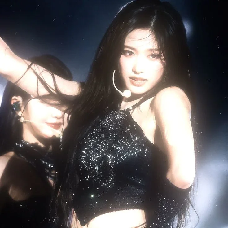 Leeseo gallery image