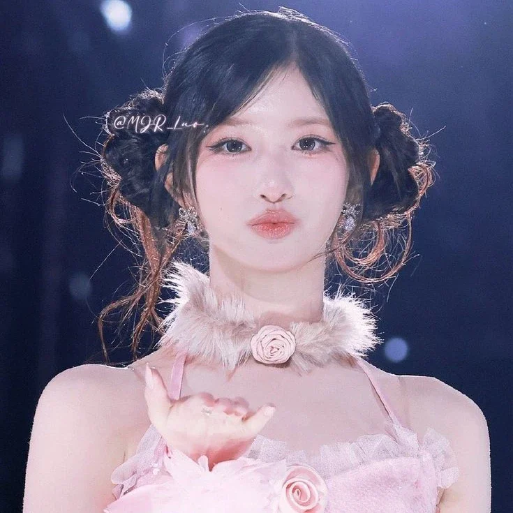 Leeseo gallery image