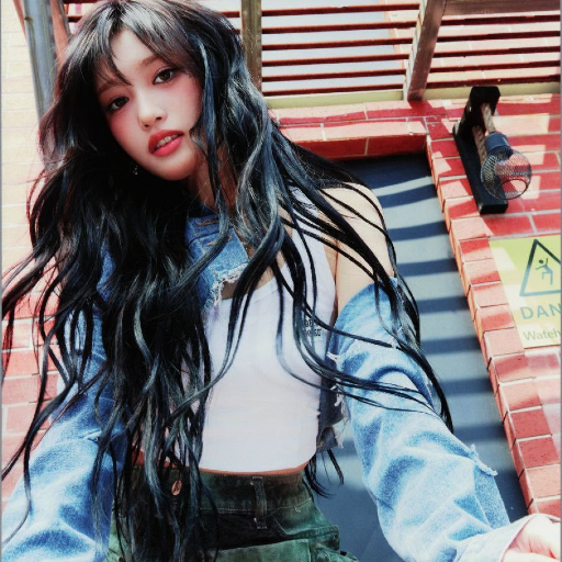 Leeseo gallery image