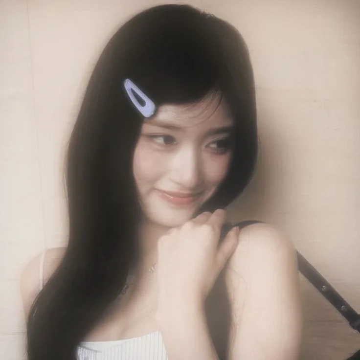 Leeseo gallery image