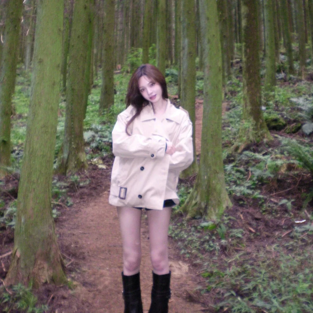 Liz gallery image