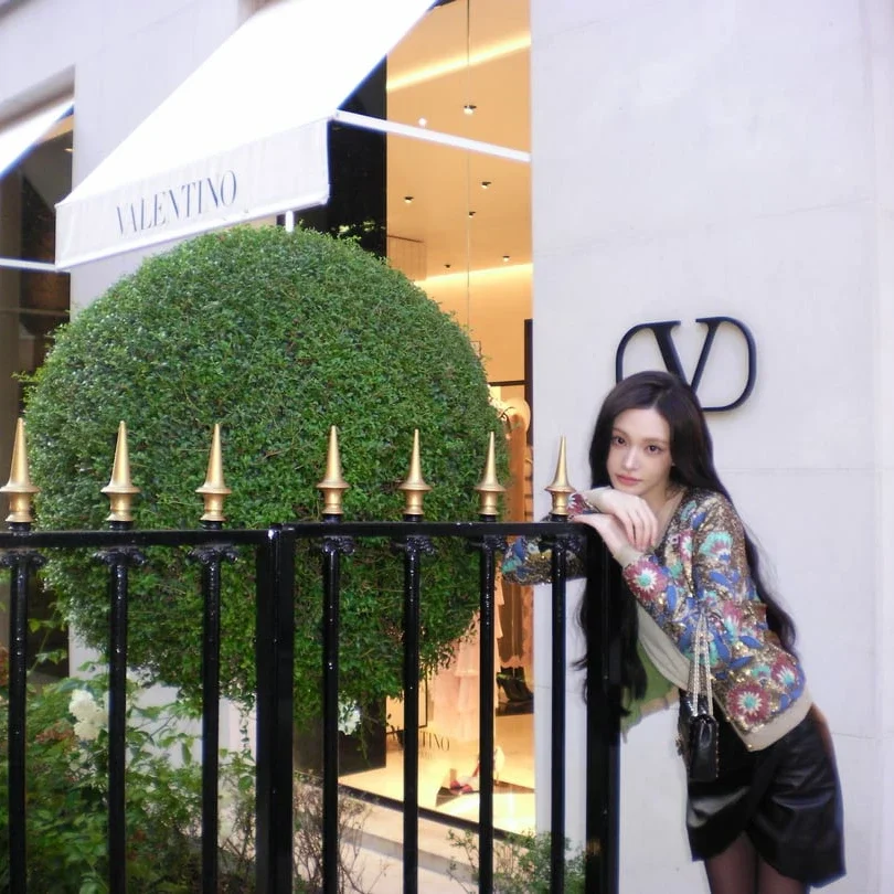 Liz gallery image